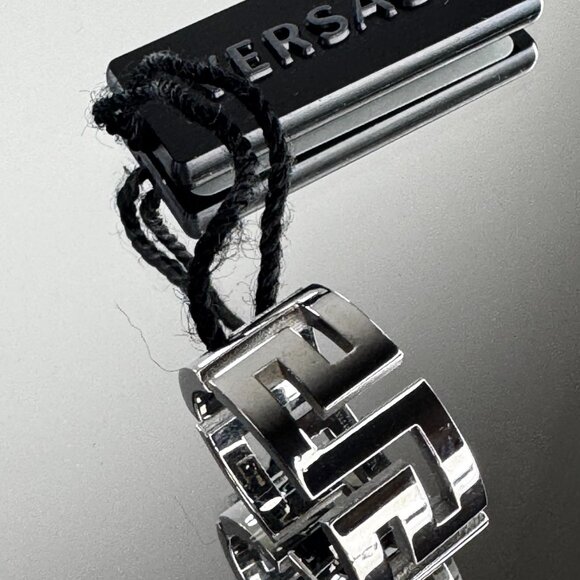 Ring - Picture 5 of 13